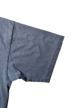 画像をギャラリービューアに読み込む, MADE IN USA 90-00'S BORDER GRAPHIC T-SHIRT / GRAY [SIZE: L USED]
