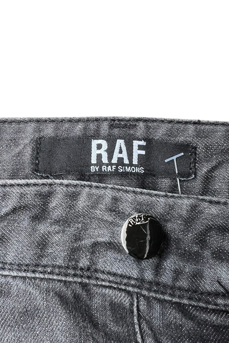 MADE IN ROMANIA DENIM PANTS / BLACK [SIZE: 32 USED]