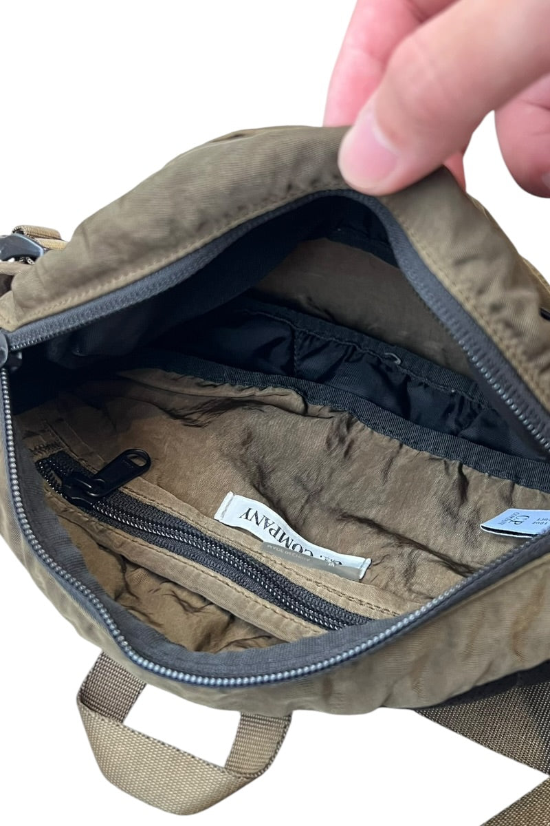 NYLON WAIST POUCH / KHAKI [SIZE: ONE SIZE USED]