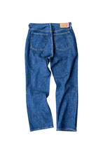 画像をギャラリービューアに読み込む, MADE IN ITALY MECE DARK TRASH DENIM PANTS / INDIGO [SIZE: 30 USED]
