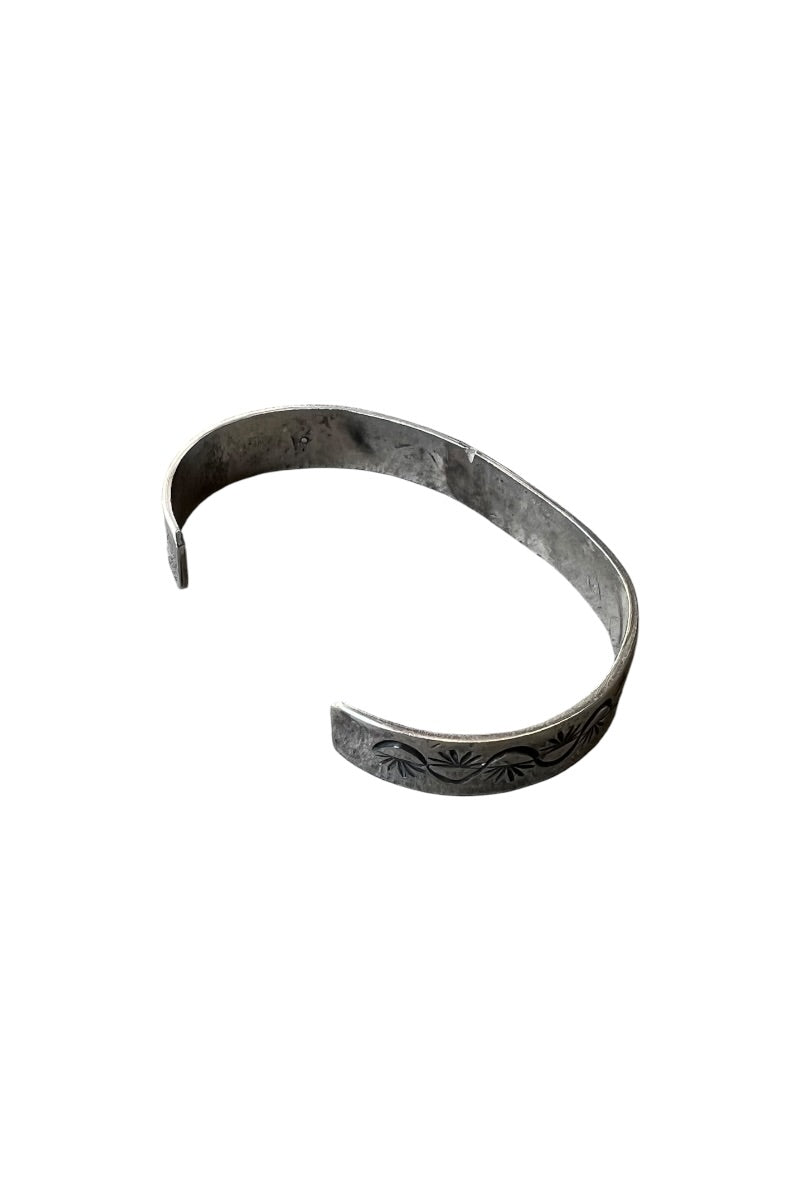 SILVER BANGLE CHIP INLAY W/TURQUOIS / SILVER [SIZE: ONE SIZE USED]