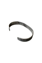 画像をギャラリービューアに読み込む, SILVER BANGLE CHIP INLAY W/TURQUOIS / SILVER [SIZE: ONE SIZE USED]
