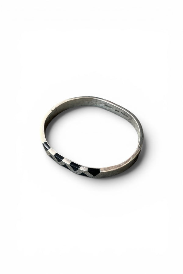 MADE IN MEXICO 925 SILVER BANGLE W/ONYX / SILVER [SIZE: ONE SIZE USED]
