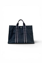 Load image into Gallery viewer, MADE IN FRANCE FOURRE TOUT II CANVAS TOTE BAG / NAVY [SIZE: ONE SIZE USED]

