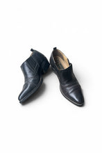Load image into Gallery viewer, MADE IN ENGLAND SUEDE CHELSEA BOOTS / NAVY [SIZE: US9.5 (approx. 27.5cm) USED]

