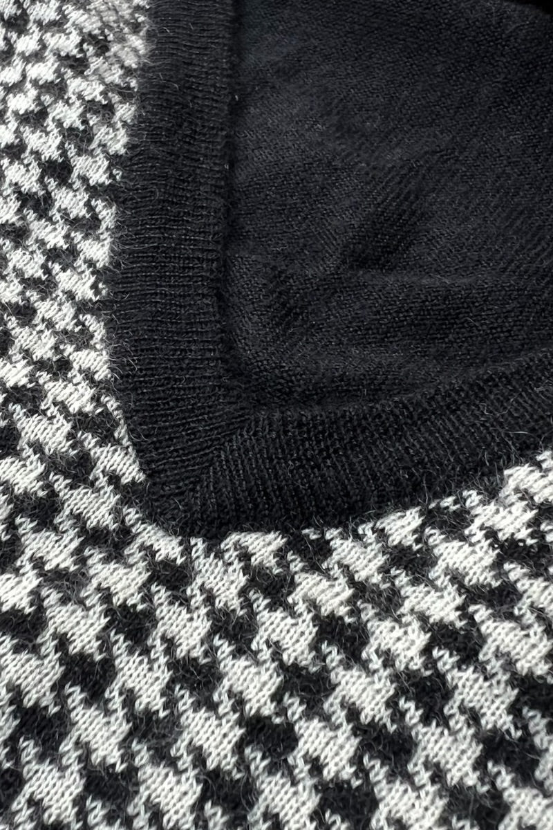 MADE IN ITALY 90'S V-NECK CASHMERE KNIT SWEATER / BLACK [SIZE: M USED]