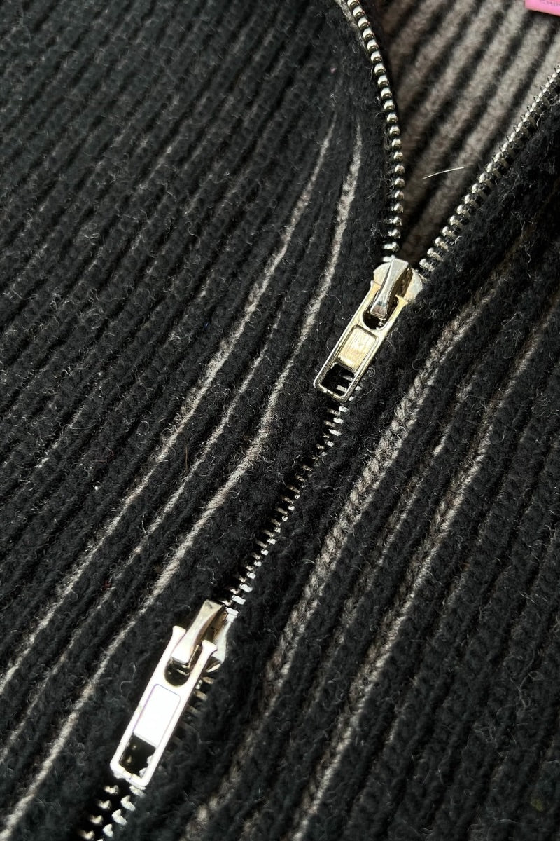 HALF-ZIP KNIT SWEATER / BLACK [SIZE: XS USED]