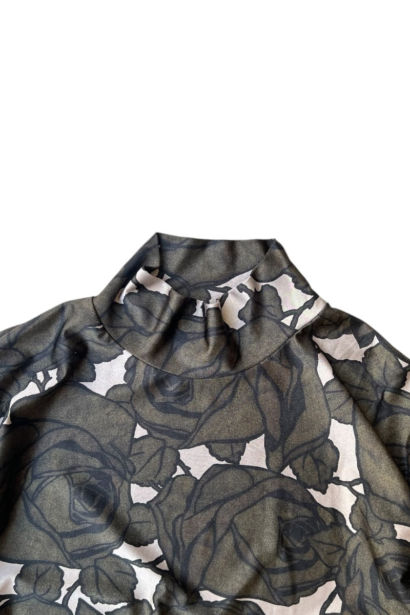 MADE IN TURKEY BOTANICAL PATTERN TURTLE NECK / BEIGE [SIZE: L USED]