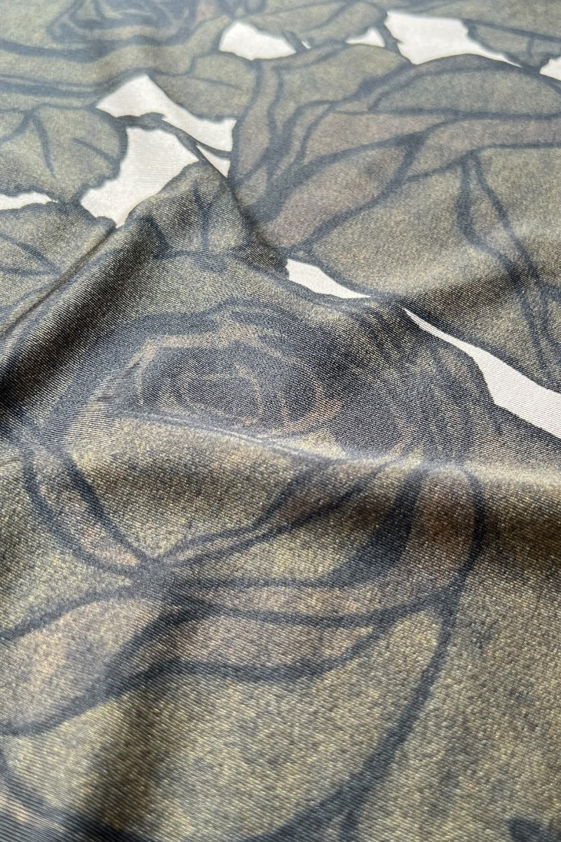 MADE IN TURKEY BOTANICAL PATTERN TURTLE NECK / BEIGE [SIZE: L USED]