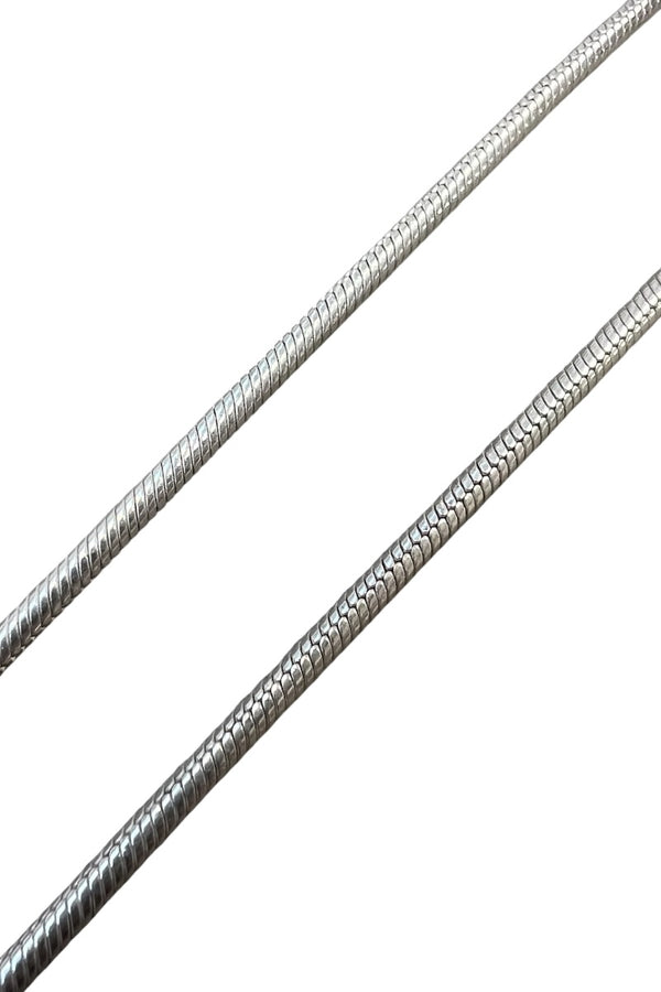MADE IN ITALY 925 SILVER SNAKE CHAIN NECKLACE / SILVER [SIZE: ONE SIZE USED]