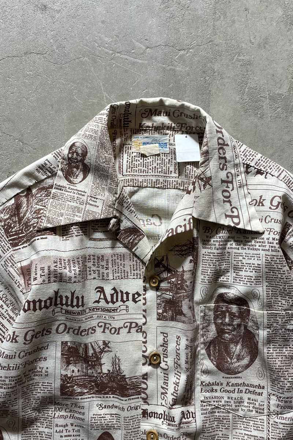 MADE IN HAWAII 70-80'S OPEN COLLAR LINEN COTTON NEWSPAPER DESIGN S/S SHIRT/ WHITE [SIZE:L USED]