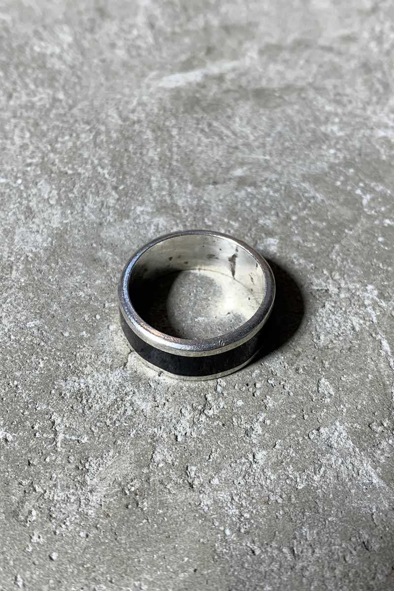 925 SILVER RING W/BLACK ENAMEL [SIZE: US 8 USED]