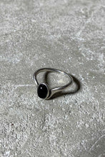 画像をギャラリービューアに読み込む, 925 SILVER RING W/ONYX [SIZE: 11号相当 USED]
