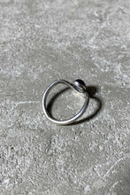 画像をギャラリービューアに読み込む, 925 SILVER RING W/ONYX [SIZE: 11号相当 USED]
