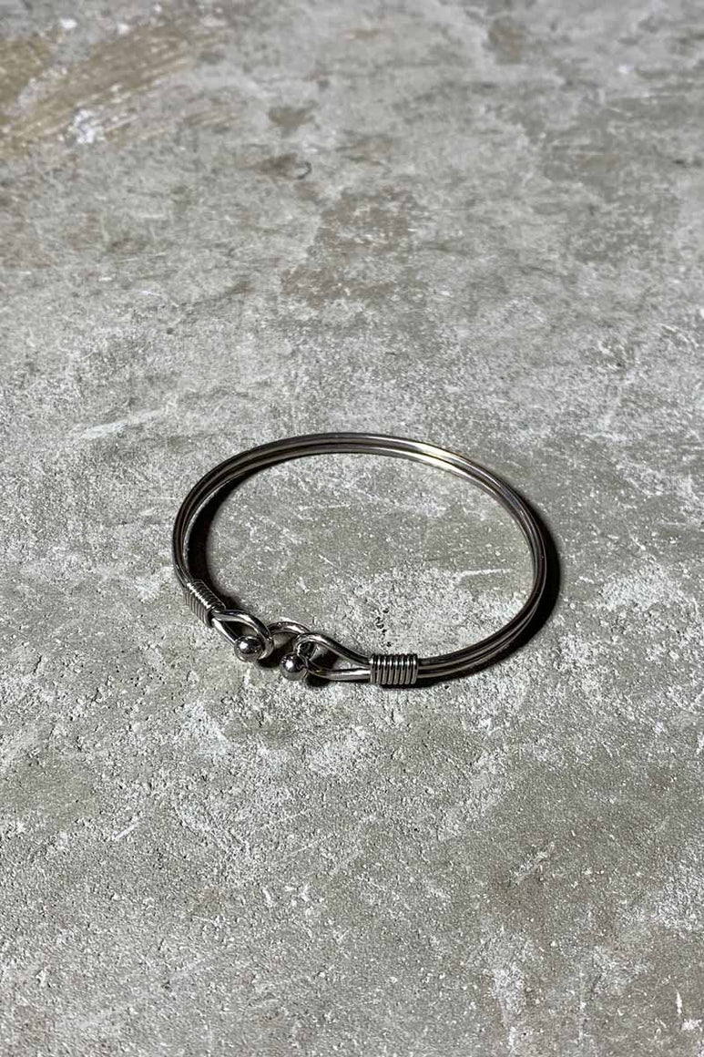 925 SILVER BANGLE [SIZE: ONE SIZE USED]