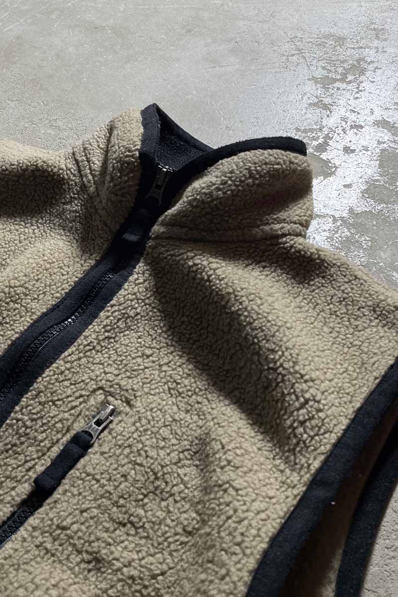 Y2K EARLY 00'S FLEECE VEST/ BEIGE [SIZE:M USED]