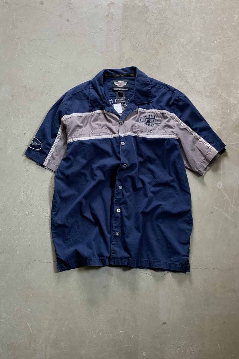 S/S OPEN COLLAR BACK LOGO EMBROIDERY SHIRT / NAVY [SIZE: XL USED]