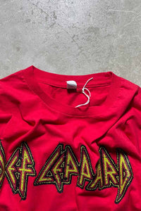 DEF LEPPARD PRINT BAND T-SHIRT / RED [SIZE: XL USED]