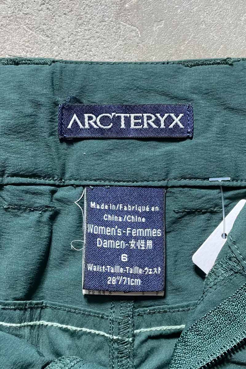 90'S NYLON UTILITY SHORTS / GREEN [SIZE: L USED]