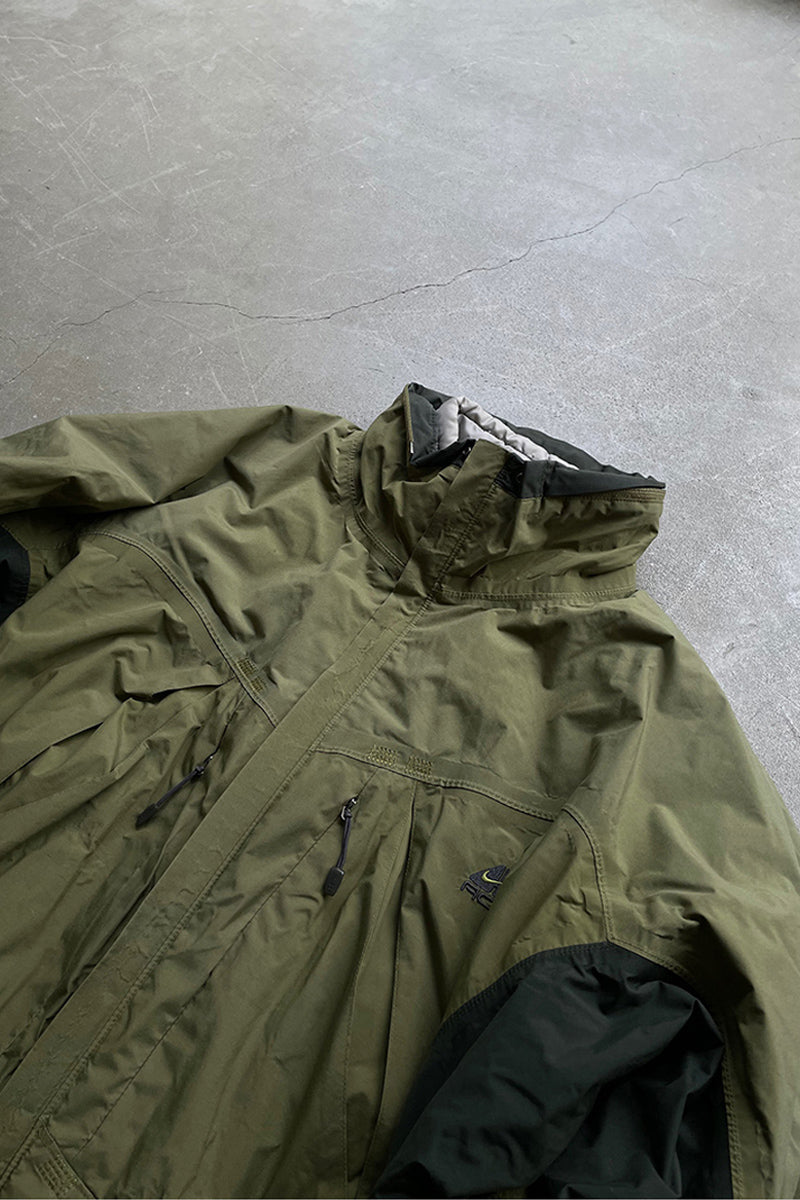 Y2K EARLY 00'S MOUNTAIN NYLON JACKET W/ LINER / KHAKI [SIZE: XL USED]
