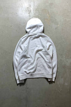 画像をギャラリービューアに読み込む, LOGO ONE POINT SWEAT HOODIE / WHITE [SIZE: L USED]
