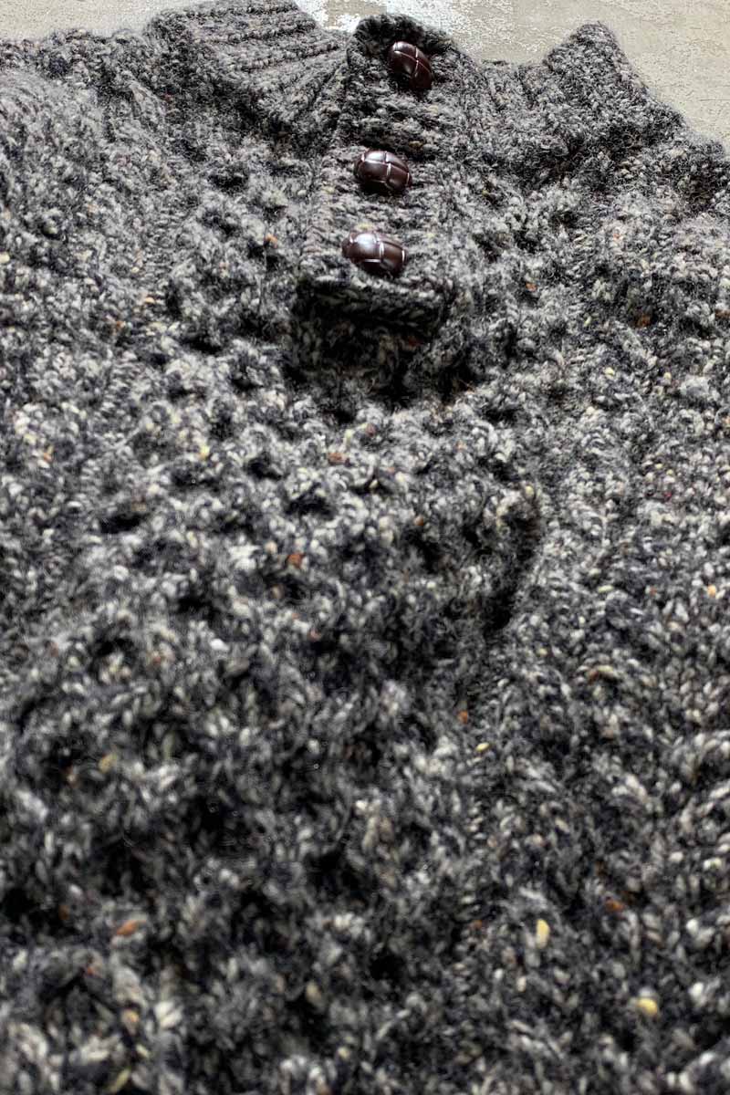 MADE IN IRELAND 90'S HENRY NECK MELANGE WOOL FISHERMAN KNIT SWEATER / CHARCOAL [SIZE: M USED]