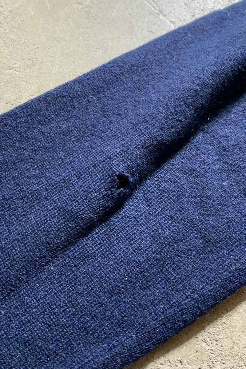 V-NECK CASHMERE KNIT SWEATER / NAVY [SIZE: M USED]