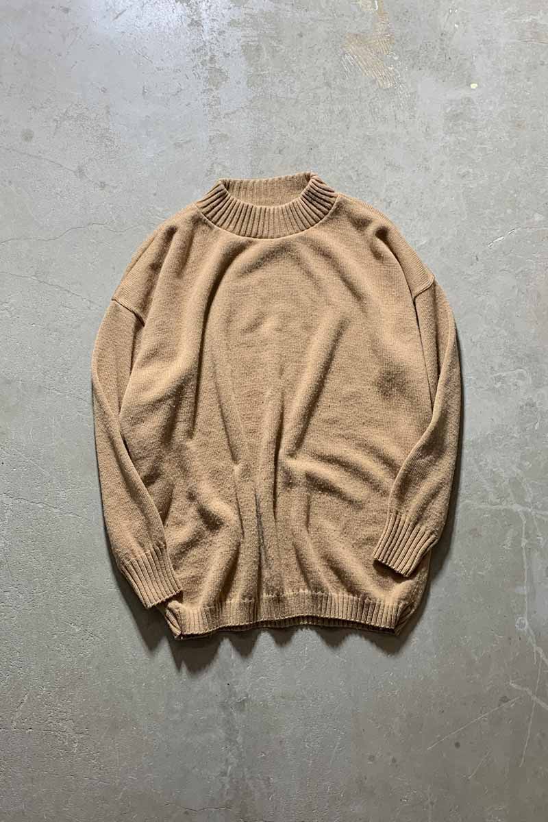 MADE IN USA 90'S MOCK-NECK ACRYLIC KNIT SWEATER / BEIGE [SIZE: M USED]