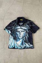 画像をギャラリービューアに読み込む, S/S OPEN COLLAR STATUE OF LIBERTY PRINT POLY SHIRT / BLACK [SIZE: M USED]
