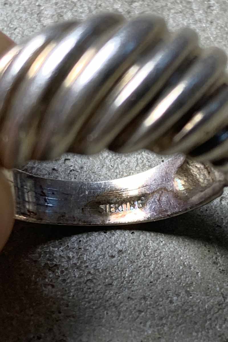 STERLING SILVER RING [SIZE: Approx. US 8.5 USED]