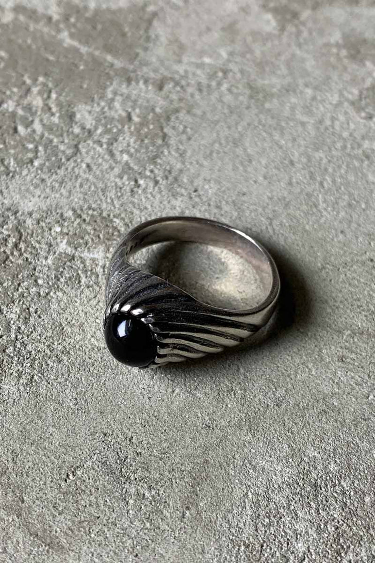 STERLING SILVER RING W / ONYX [SIZE: 16号相当 USED]