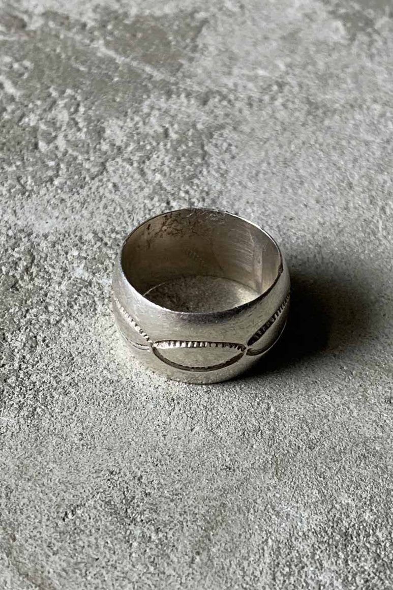 STERLING SILVER RING [SIZE: 10号相当 USED]