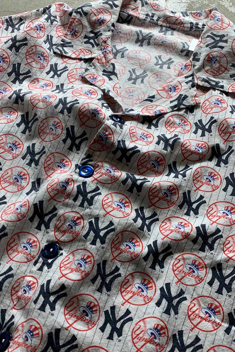S/S NY YANKEES OPEN COLLAR SHIRT / WHITE [SIZE: XL USED]