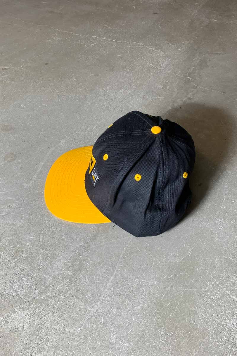 90'S QUINN CAT TWO TONE 6PANEL CAP / BLACK / YELLOW [SIZE: ONE SIZE DEADSTOCK/NOS]