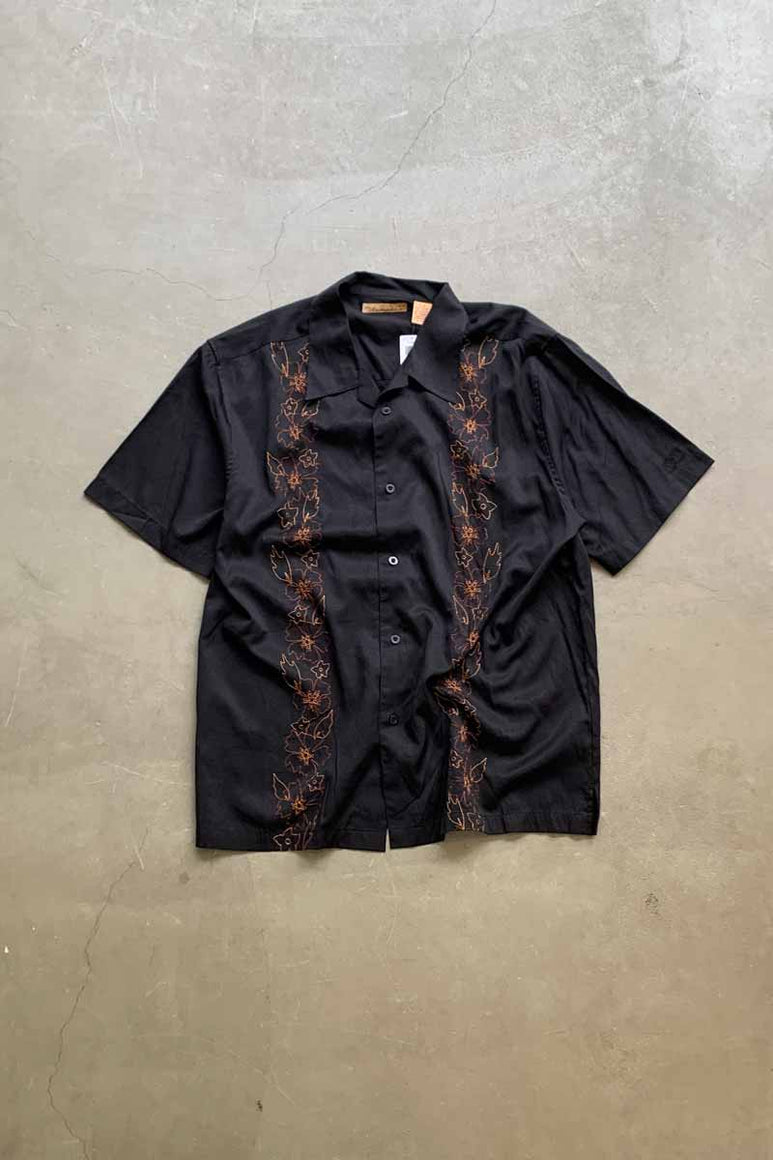 S/S OPEN COLLAR FLOWER EMBROIDERY SHIRT / BLACK [SIZE: L USED]