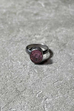 画像をギャラリービューアに読み込む, SILVER RING W/GLASS STONE [SIZE: 15号 USED]

