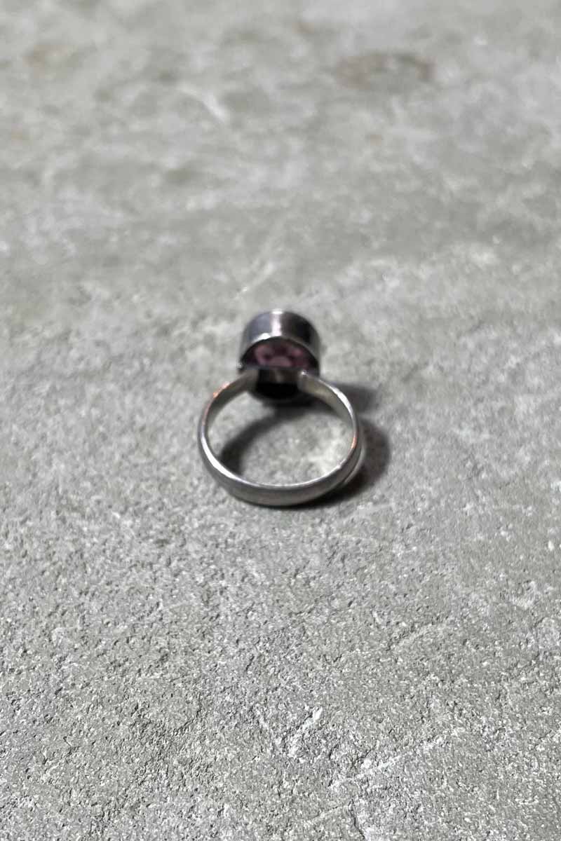SILVER RING W/GLASS STONE [SIZE: US 7.5 USED]