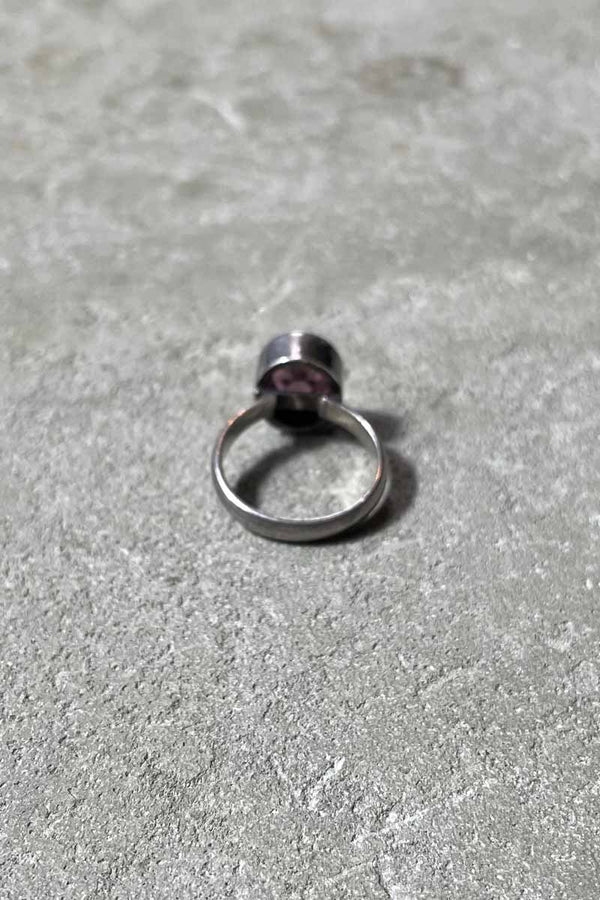SILVER RING W/GLASS STONE [SIZE: US 7.5 USED]