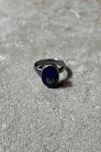 画像をギャラリービューアに読み込む, SILVER RING W/GLASS STONE [SIZE: 17号 USED]
