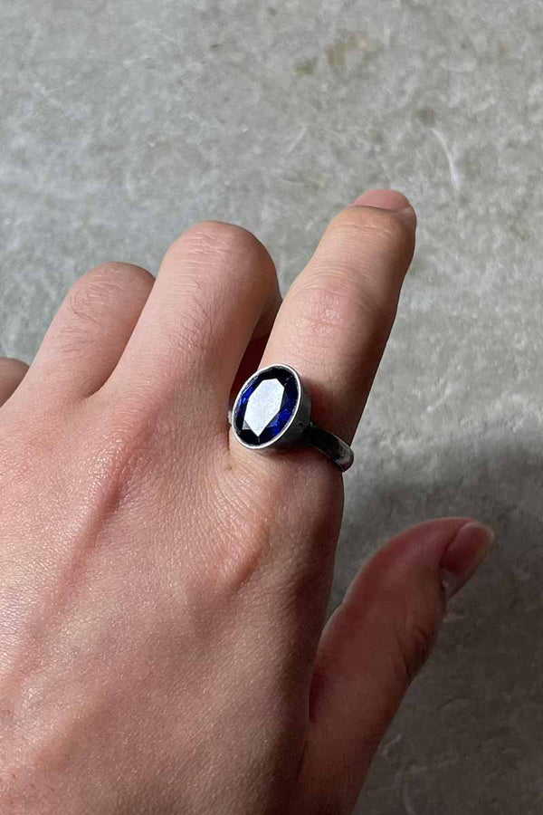 SILVER RING W/GLASS STONE [SIZE: US 8.5 USED]