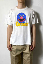 画像をギャラリービューアに読み込む, MADE IN USA 90&#39;S GROVER PRINT CHARACTER T-SHIRT / WHITE [SIZE: L USED]
