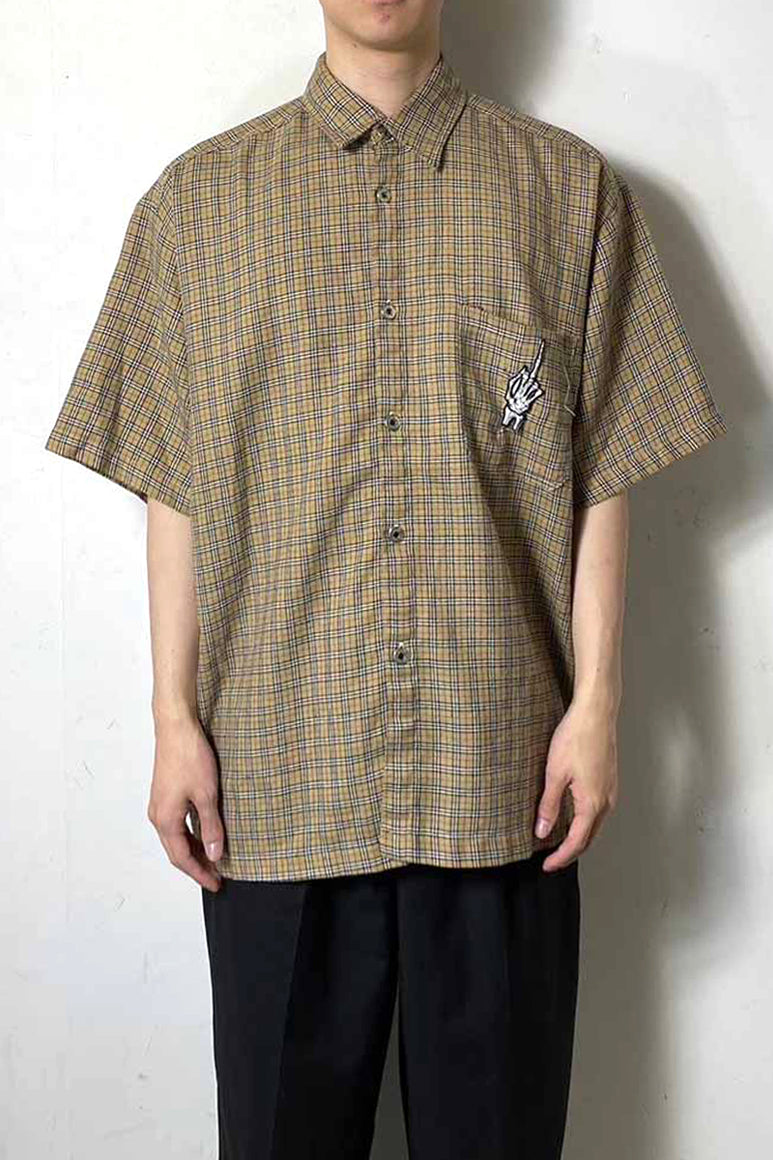MADE IN USA 90'S S/S CHECK CUSTOM BACK PATCH RAYON POLY SHIRT / BEIGE [SIZE: L USED]