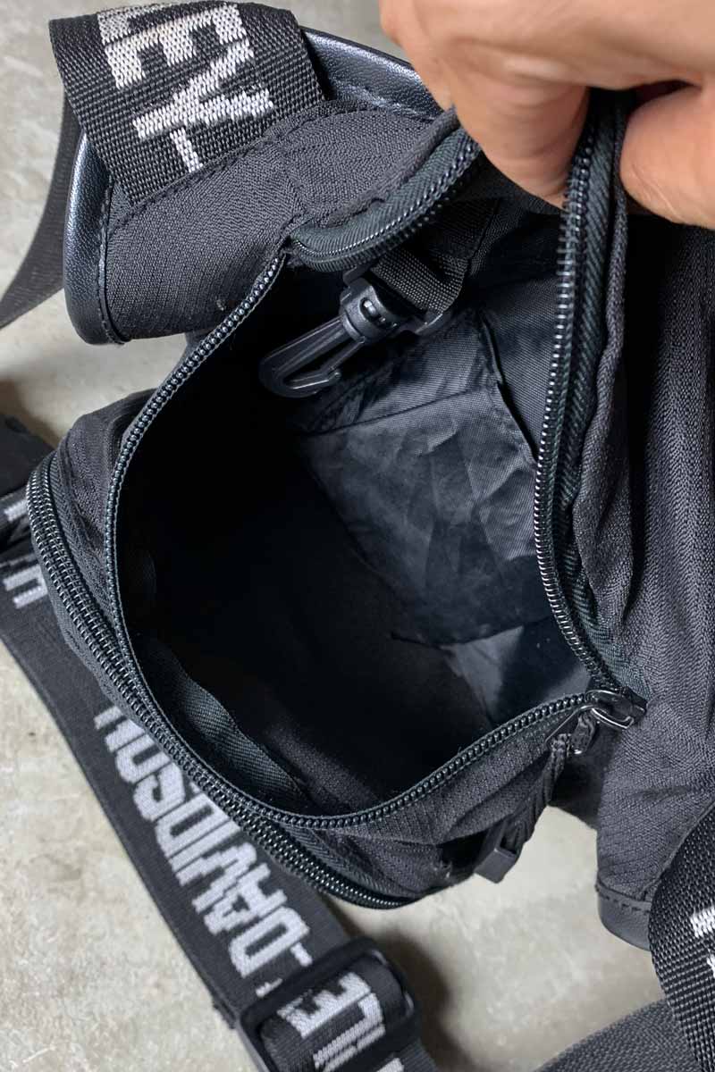 NYLON SHOULDER POUCH / BLACK [SIZE: ONE SIZE USED]