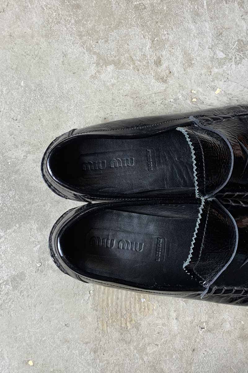 MADE IN ITALY ENAMEL LOAFERS / BLACK [SIZE: US9.0 (equivalent to 27.0cm) USED]