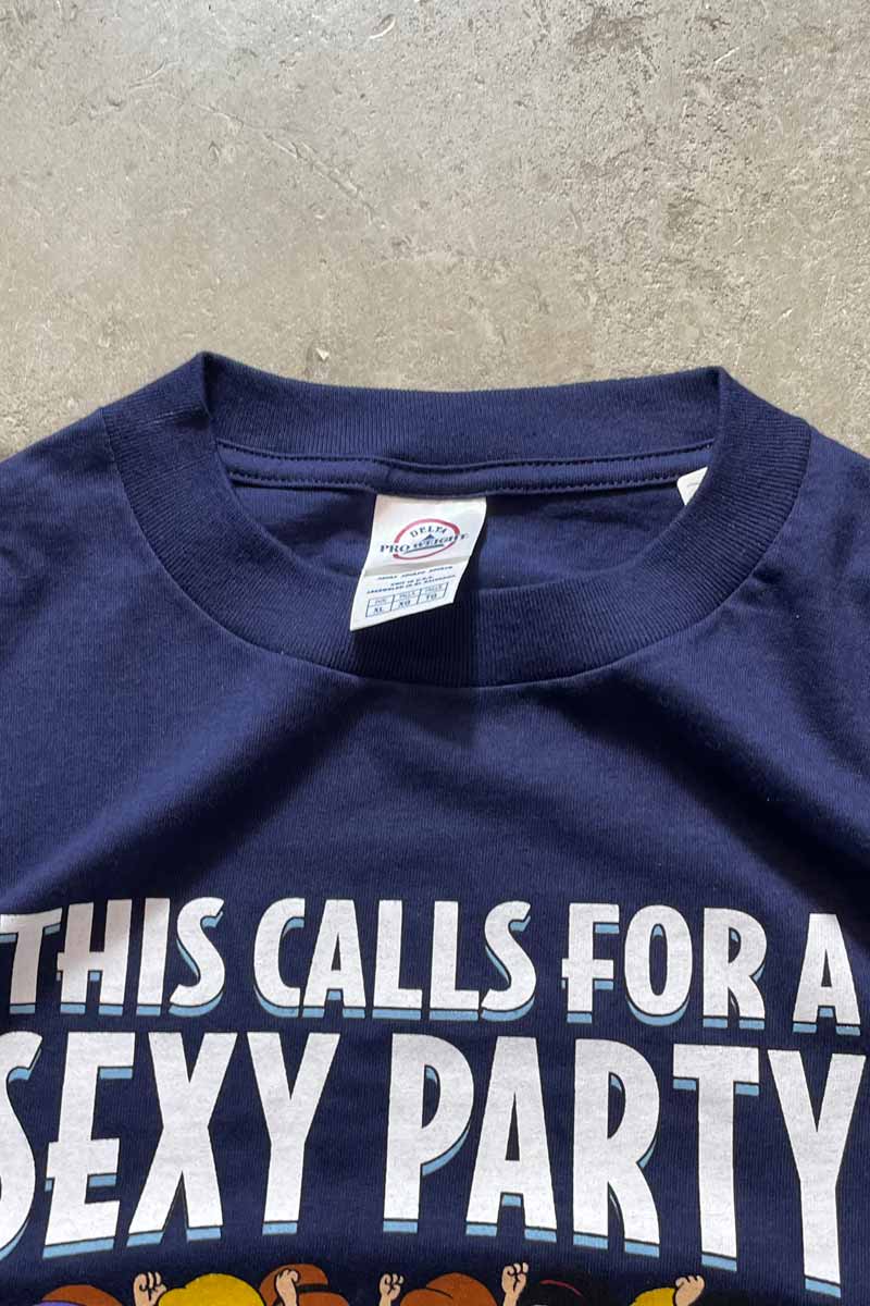 06'S FAMILY GUY SEXY PARTY T-SHIRT / NAVY [SIZE: XL USED]