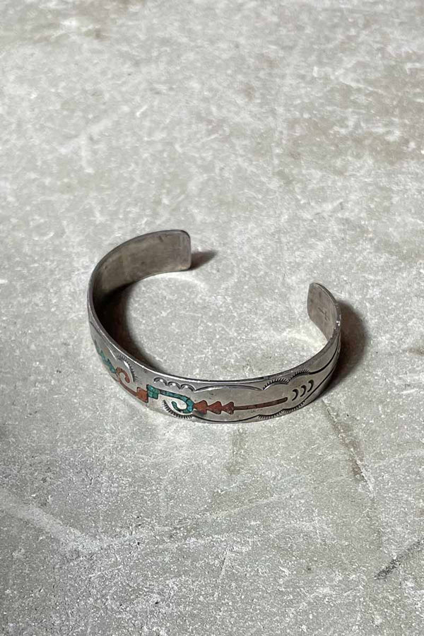 NAVAJO SILVER BRACELET W/STONES CHIP INLAY [SIZE: ONE SIZE USED]