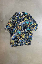 画像をギャラリービューアに読み込む, 90&#39;S S/S OPEN COLLAR HAWKEYES DESIGN RAYON HAWAIIAN SHIRT / BLACK [SIZE: L USED]
