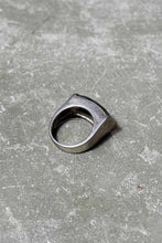 画像をギャラリービューアに読み込む, 925 SILVER RING W/ONYX [SIZE: 11号 USED]
