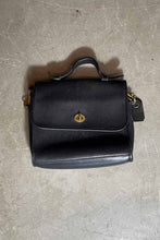 画像をギャラリービューアに読み込む, MADE IN USA 80&#39;S MEDIUM TURN LOCK LEATHER SHOULDER BAG / BLACK [SIZE: ONE SIZE USED]
