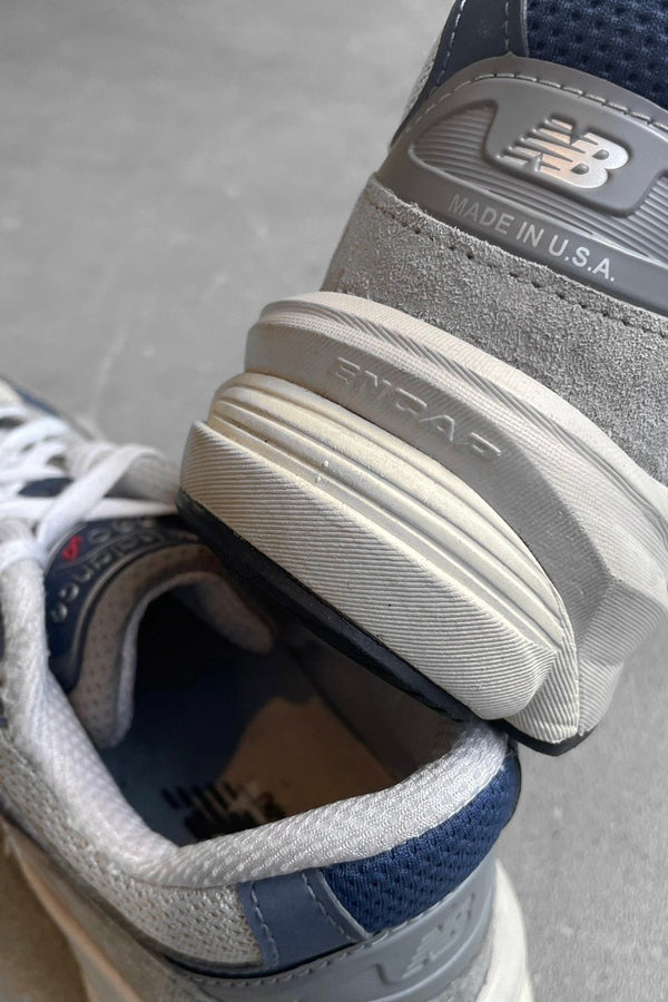 MADE IN USA 990V6 TC6BLACK / GRAY [SIZE: US9.5 (equivalent to 27.5cm) USED]